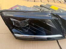 Laden Sie das Bild in den Galerie-Viewer, Frontscheinwerfer Skoda Octavia I 5E1941016D Rechts Scheinwerfer Headlight SCH5088491659cc
