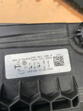 Load image into Gallery viewer, Frontscheinwerfer VW Caddy IV 2K8941035R Links Scheinwerfer Headlight SCH3293045946ht