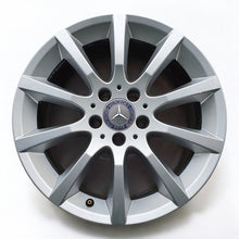 Laden Sie das Bild in den Galerie-Viewer, 1x Alufelge 17 Zoll 7.5&quot; 5x112 47ET Mercedes-Benz W204 Rim Wheel