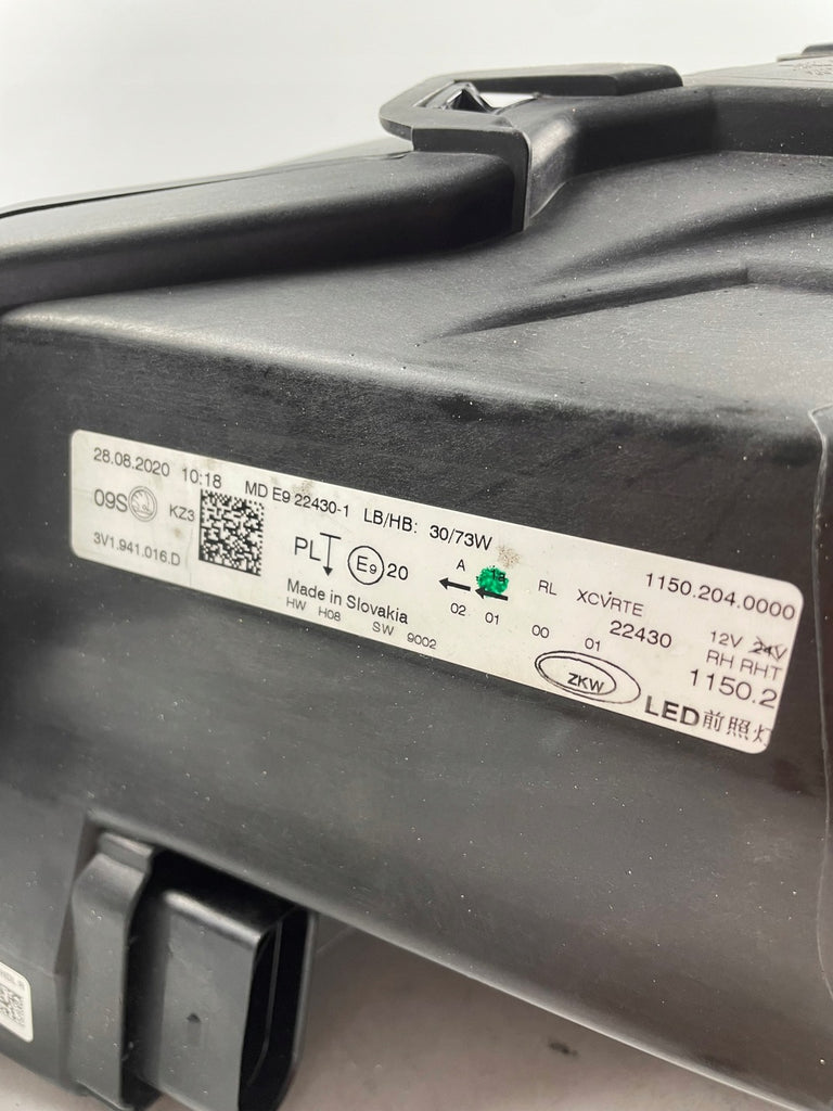 Frontscheinwerfer Skoda Superb III 3V1941016D 992941571AA LED Rechts Headlight