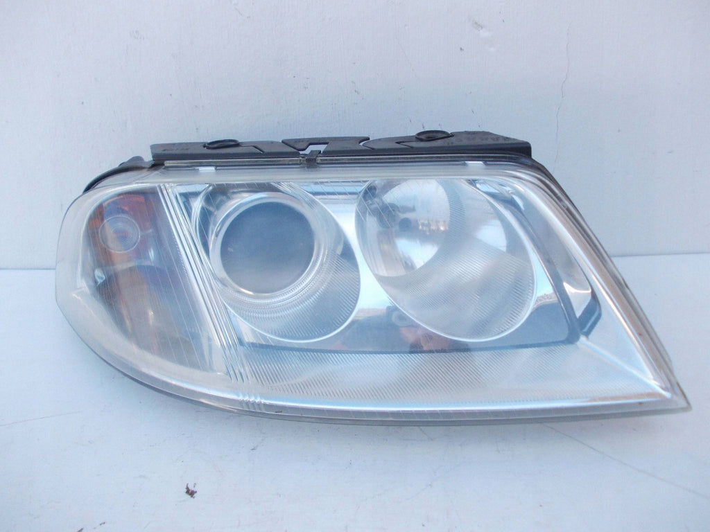 Frontscheinwerfer VW Passat 3B0941015AN 1EL00835001 Ein Satz Headlight SCH7810432001ab