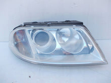 Laden Sie das Bild in den Galerie-Viewer, Frontscheinwerfer VW Passat 3B0941015AN 1EL00835001 Ein Satz Headlight SCH7810432001ab