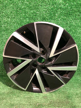 Laden Sie das Bild in den Galerie-Viewer, 1x Alufelge 18 Zoll 7.5&quot; 5x112 48ET Glanz Schwarz 5E3601025AD Mg Octavia 5e3 Iv