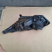 Laden Sie das Bild in den Galerie-Viewer, Frontscheinwerfer Honda Hrv Hr V 215-FUL-RH LED Rechts Scheinwerfer Headlight
