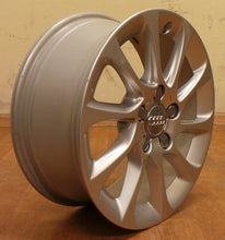 Laden Sie das Bild in den Galerie-Viewer, 1x Alufelge 16 Zoll 6.5&quot; 5x112 46ET Glanz Silber 8V0601025 Audi A3 Rim Wheel