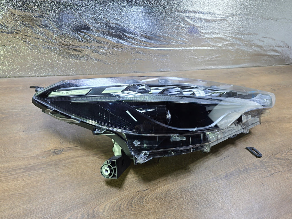 Frontscheinwerfer Toyota Corolla Rechts Scheinwerfer Headlight SCH7154683229vb