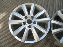 Laden Sie das Bild in den Galerie-Viewer, 1x Alufelge 17 Zoll 7.0" 5x120 55ET VW Multivan Rim Wheel FEL1737792052bk
