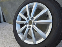 Laden Sie das Bild in den Galerie-Viewer, 1x Alufelge 16 Zoll 6.0" 5x112 2G0601025AF VW Polo Rim Wheel FEL3840467712ua