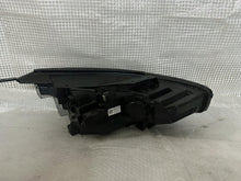 Laden Sie das Bild in den Galerie-Viewer, Frontscheinwerfer Hyundai I30 G4921-13010 Full LED Links Scheinwerfer Headlight SCH1645481279fl