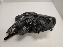 Laden Sie das Bild in den Galerie-Viewer, Frontscheinwerfer Opel Crossland 13467968 Rechts Scheinwerfer Headlight SCH2635200766cy
