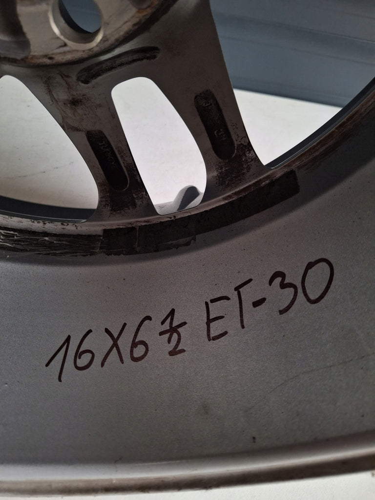 1x Alufelge 16 Zoll 6.5" 5x100 30ET Glanz Silber 42611-05240 Toyota Avensis FEL6728299326gt