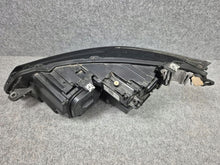 Load image into Gallery viewer, Frontscheinwerfer VW Golf VIII 5H1941036C LED Rechts Scheinwerfer Headlight SCH5826401996tc