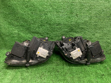Laden Sie das Bild in den Galerie-Viewer, Frontscheinwerfer Mercedes-Benz W204 A2048204339 Bi-Xenon Rechts oder Links SCH4290338915yy
