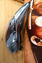 Laden Sie das Bild in den Galerie-Viewer, Frontscheinwerfer Kia Sportage IV F192152600 Rechts Scheinwerfer Headlight SCH1370901283sz