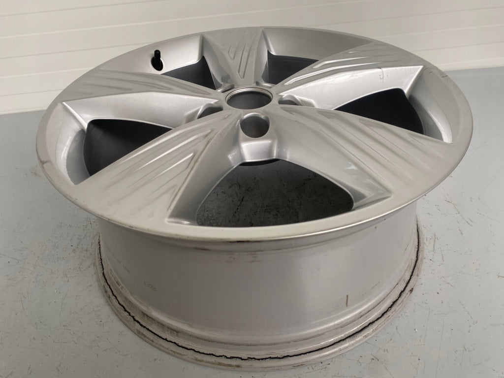 1x Alufelge 19 Zoll 8.0" 5x112 45ET Glanz Schwarz 89A601025B Audi Q4 Rim Wheel FEL1103683252zs