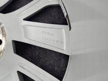 Load image into Gallery viewer, 1x Alufelge 20 Zoll 8.0" 5x112 45ET Glanz Silber 5LA601025H Skoda Enyaq Iv FEL7402227211yt