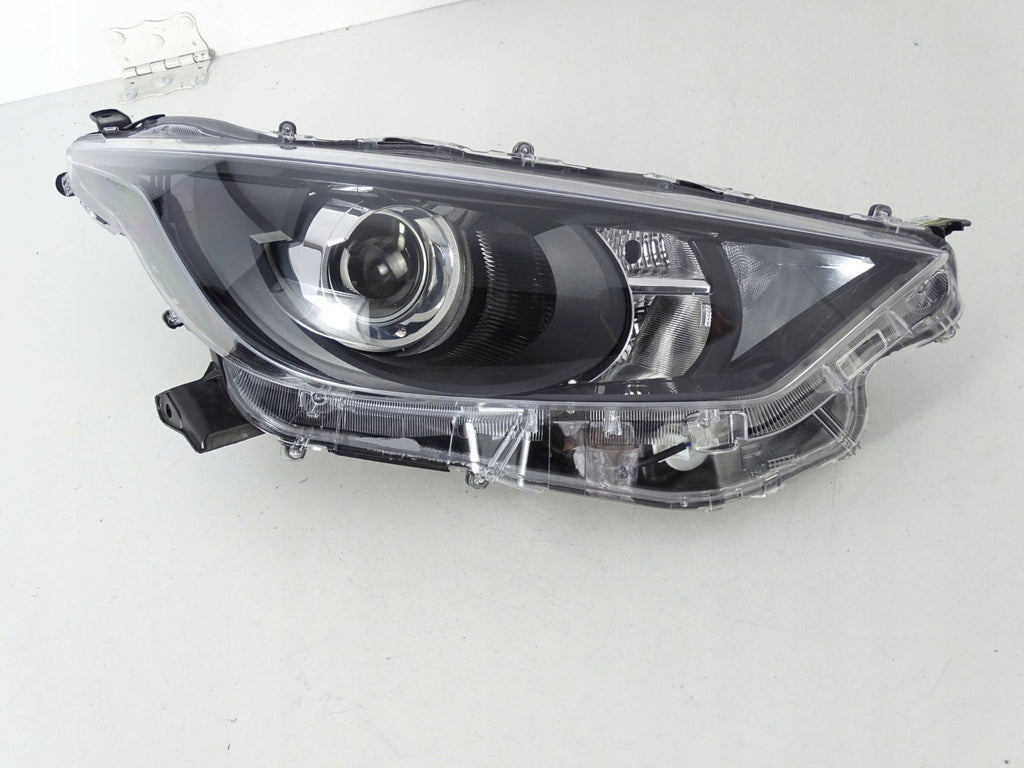 Frontscheinwerfer Toyota 4 Yaris PJT15152 Rechts Scheinwerfer Headlight SCH3712001827ko