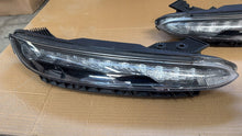 Laden Sie das Bild in den Galerie-Viewer, Frontscheinwerfer Hyundai Kona 92207-J9500 LED Ein Stück (Rechts oder Links)