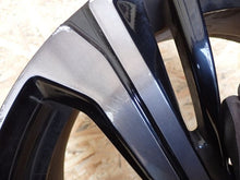 Laden Sie das Bild in den Galerie-Viewer, 1x Alufelge 17 Zoll 8.0&quot; 5x112 50ET 17080A Honda Civic X Rim Wheel