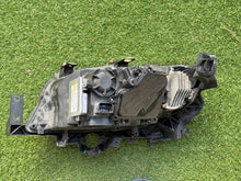 Load image into Gallery viewer, Frontscheinwerfer BMW 3 E91 E90 72025849 Xenon Rechts Scheinwerfer Headlight SCH1387426805ql
