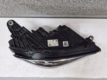 Laden Sie das Bild in den Galerie-Viewer, Frontscheinwerfer Mercedes-Benz W213 A2139067609 Rechts Scheinwerfer Headlight SCH1105670669dp