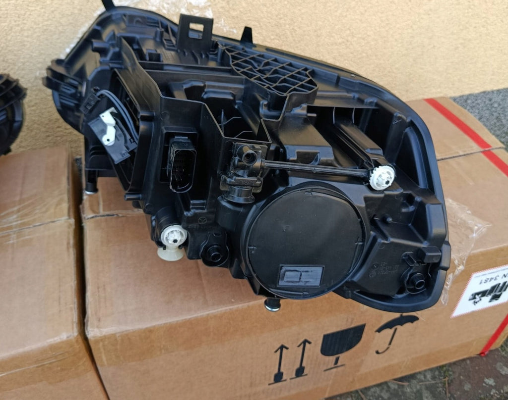 Frontscheinwerfer Mercedes-Benz Cla C118 A1189063900 LED Rechts oder Links SCH1307336168gd