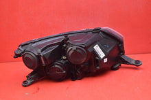Laden Sie das Bild in den Galerie-Viewer, Frontscheinwerfer Skoda Rapid 5JB941015 Links Scheinwerfer Headlight SCH7049134226ij