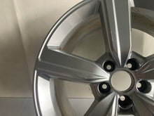 Load image into Gallery viewer, 1x Alufelge 20 Zoll 9.0" 5x112 38ET Glanz Silber 4KE601025S Audi E-Tron FEL1708578112og