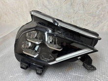 Laden Sie das Bild in den Galerie-Viewer, Frontscheinwerfer Citroën C4 III 9830649280 73374698 LED Rechts Headlight SCH4413680534fr