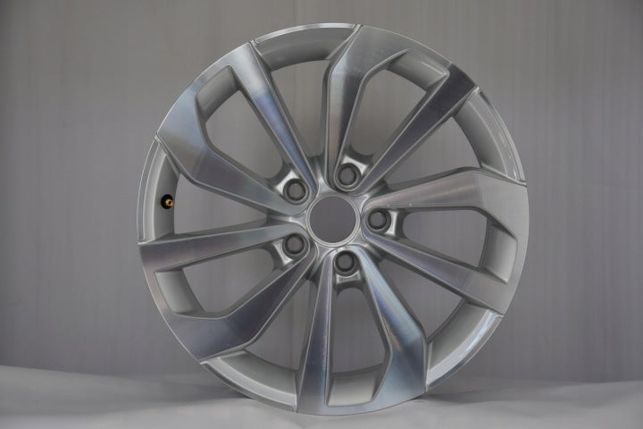 1x Alufelge 17 Zoll 7.0" 5x112 45ET Glanz 2GA601025AC VW Rim Wheel FEL3821513822pd