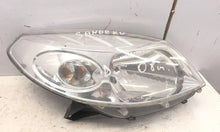 Laden Sie das Bild in den Galerie-Viewer, Frontscheinwerfer Dacia Sandero 8200733877 Rechts Scheinwerfer Headlight SCH3351096984nv