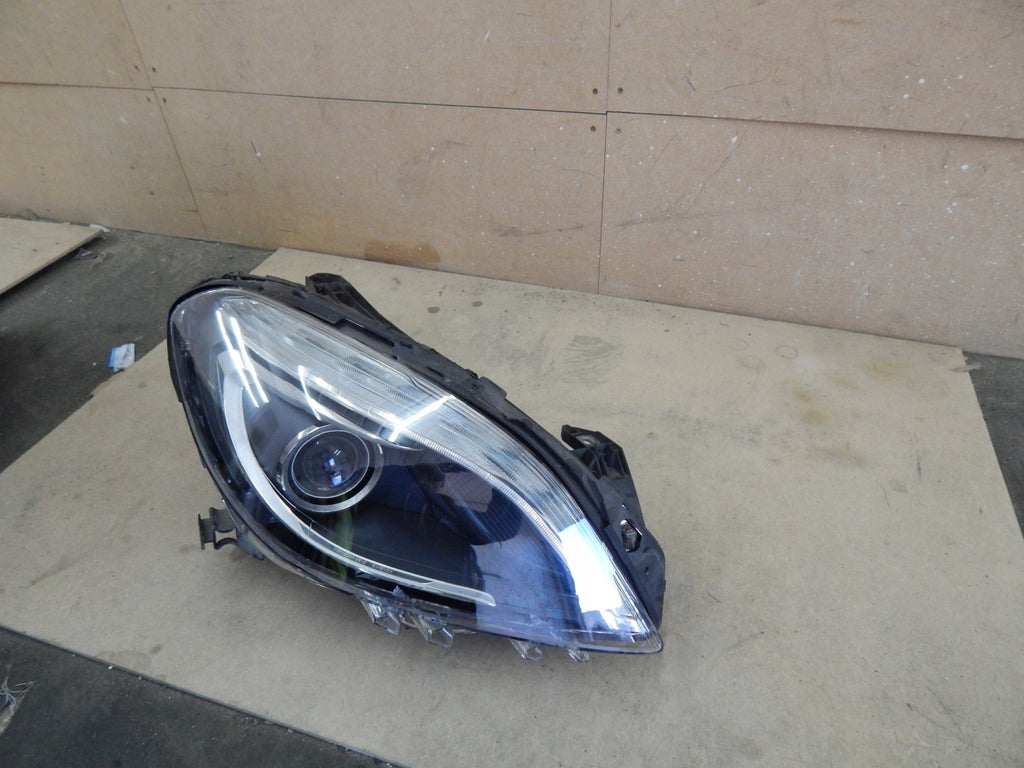 Frontscheinwerfer Mercedes-Benz W246 A2468207261 Bi-Xenon Rechts Headlight SCH5404772195oj