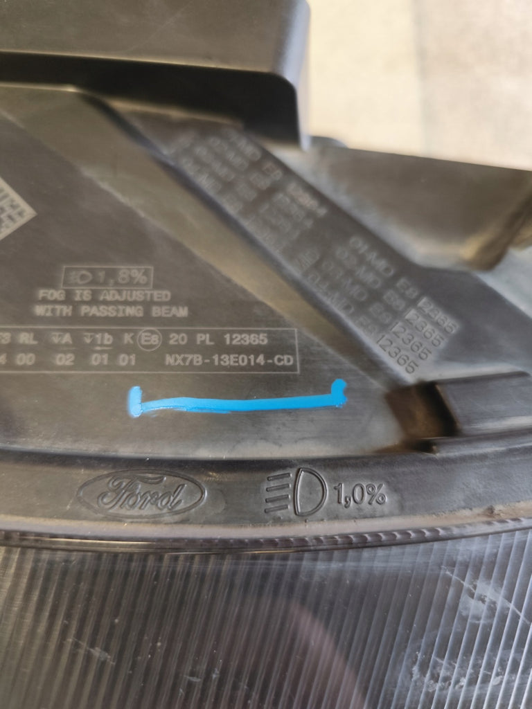 Frontscheinwerfer Ford NX7B-13E014-CD Rechts Scheinwerfer Headlight SCH9207675823zj