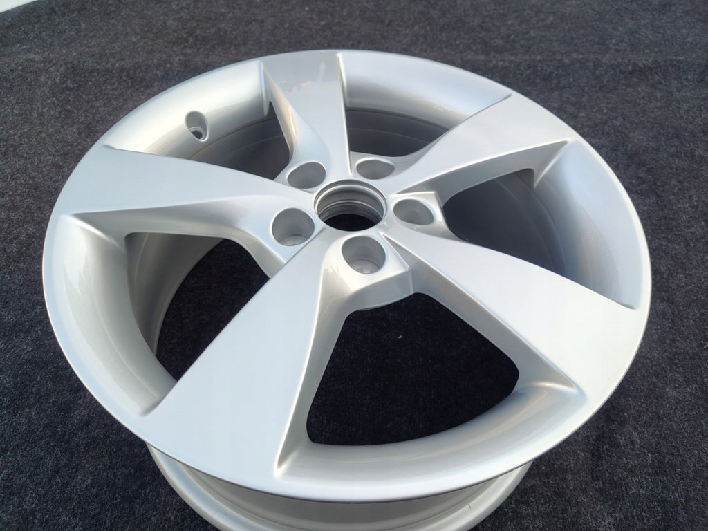 1x Alufelge 16 Zoll 7.0" 5x100 46ET Glanz Silber 5JA601025A Skoda Rapid FEL9677797725eg