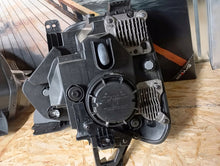 Laden Sie das Bild in den Galerie-Viewer, Frontscheinwerfer Kia Niro 92101-AT LED Ein Satz Scheinwerfer Headlight