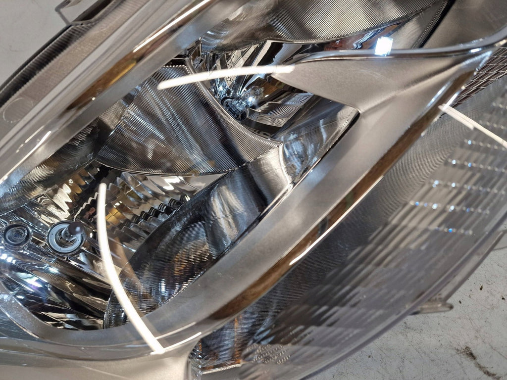 Frontscheinwerfer Mercedes-Benz Sprinter A9109060100 Rechts Headlight SCH7411022612tq