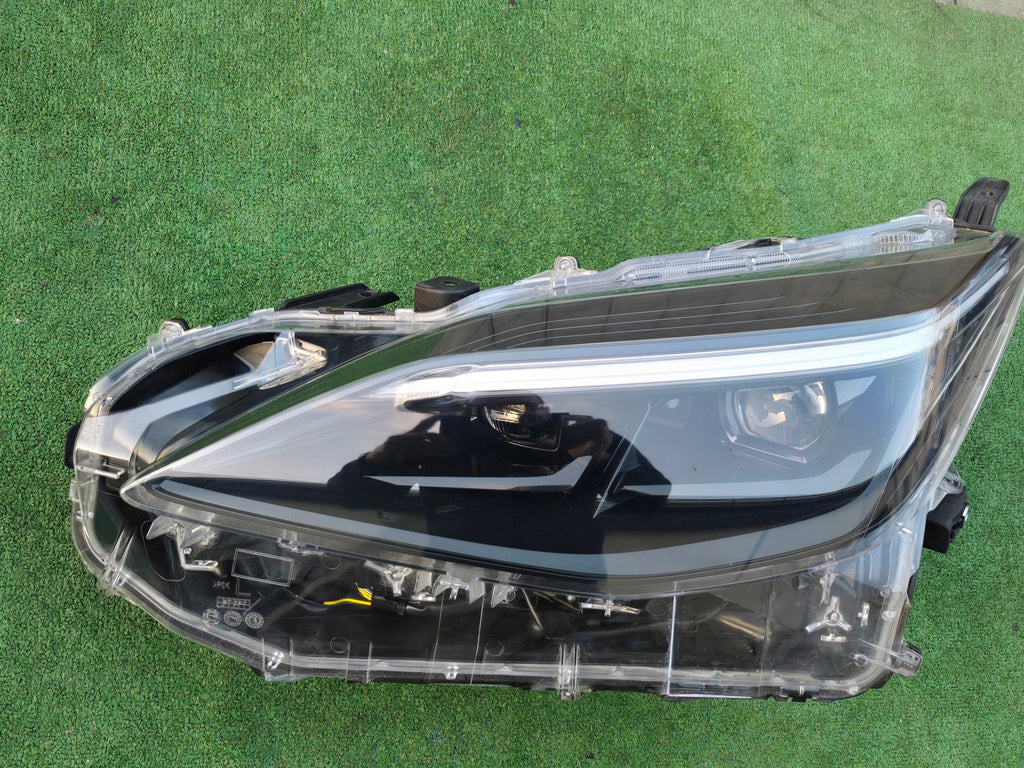 Frontscheinwerfer Toyota Yaris Cross Full LED Links Scheinwerfer Headlight SCH2059384592ni