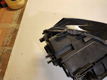 Laden Sie das Bild in den Galerie-Viewer, Frontscheinwerfer Audi A4 8K0941004C 8K09415970301240272 Rechts Headlight SCH8712516619jd