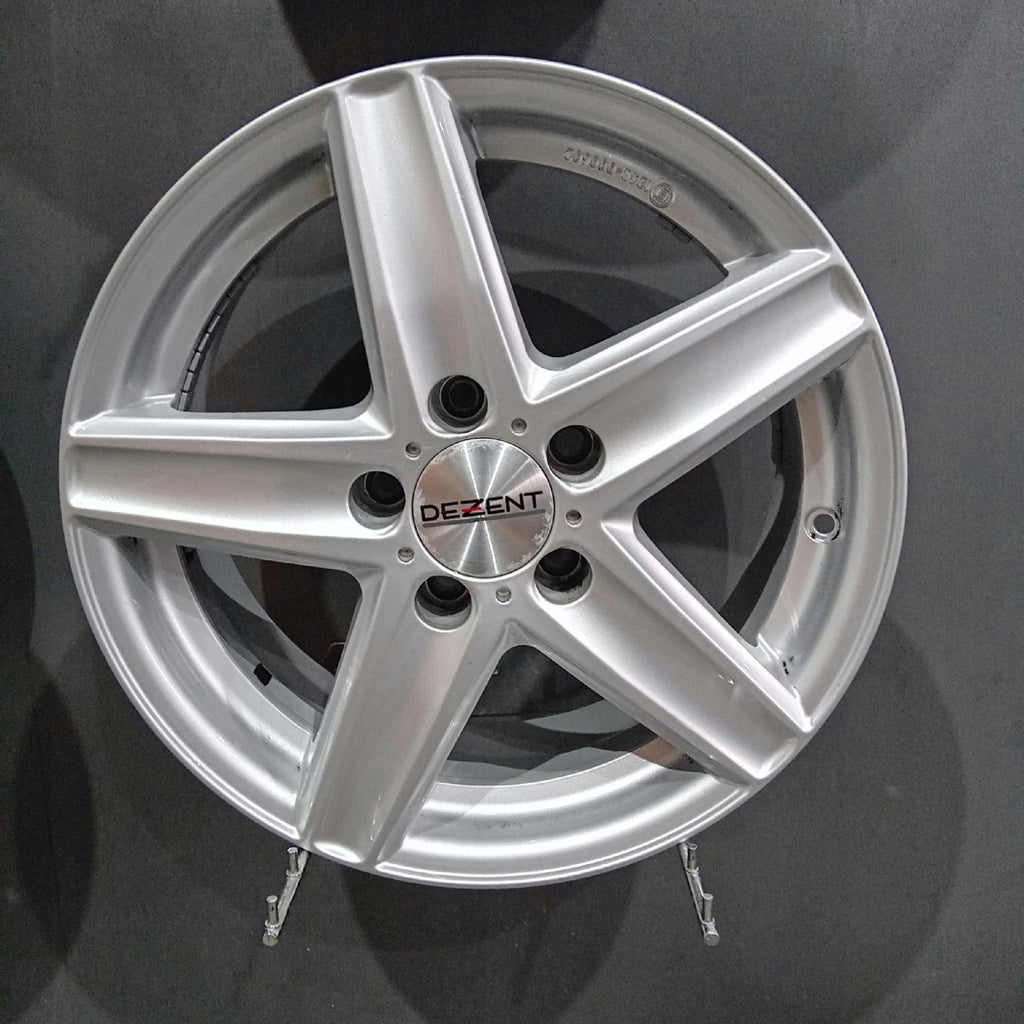 4x Alufelge 16 Zoll 6.5" 5x112 38ET Glanz Silber Audi Superb III Octavia I FEL5547207294px