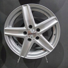 Laden Sie das Bild in den Galerie-Viewer, 4x Alufelge 16 Zoll 6.5" 5x112 38ET Glanz Silber Audi Superb III Octavia I FEL5547207294px