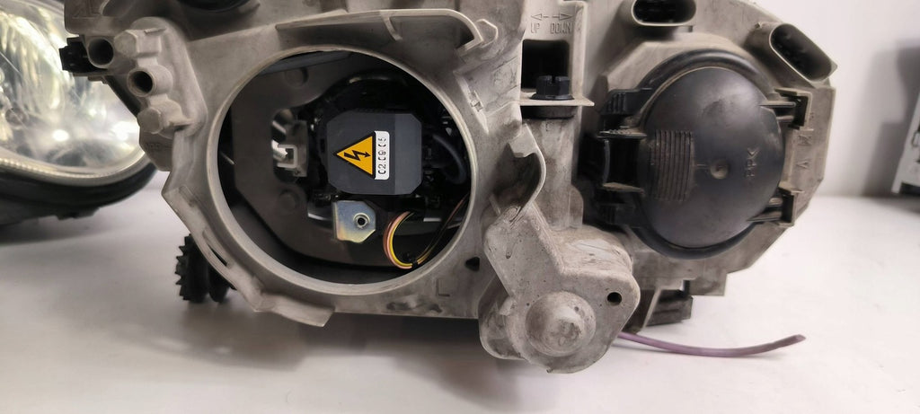 Frontscheinwerfer Mercedes-Benz W203 A2038203761 Xenon Ein Satz Headlight SCH5160641277kl