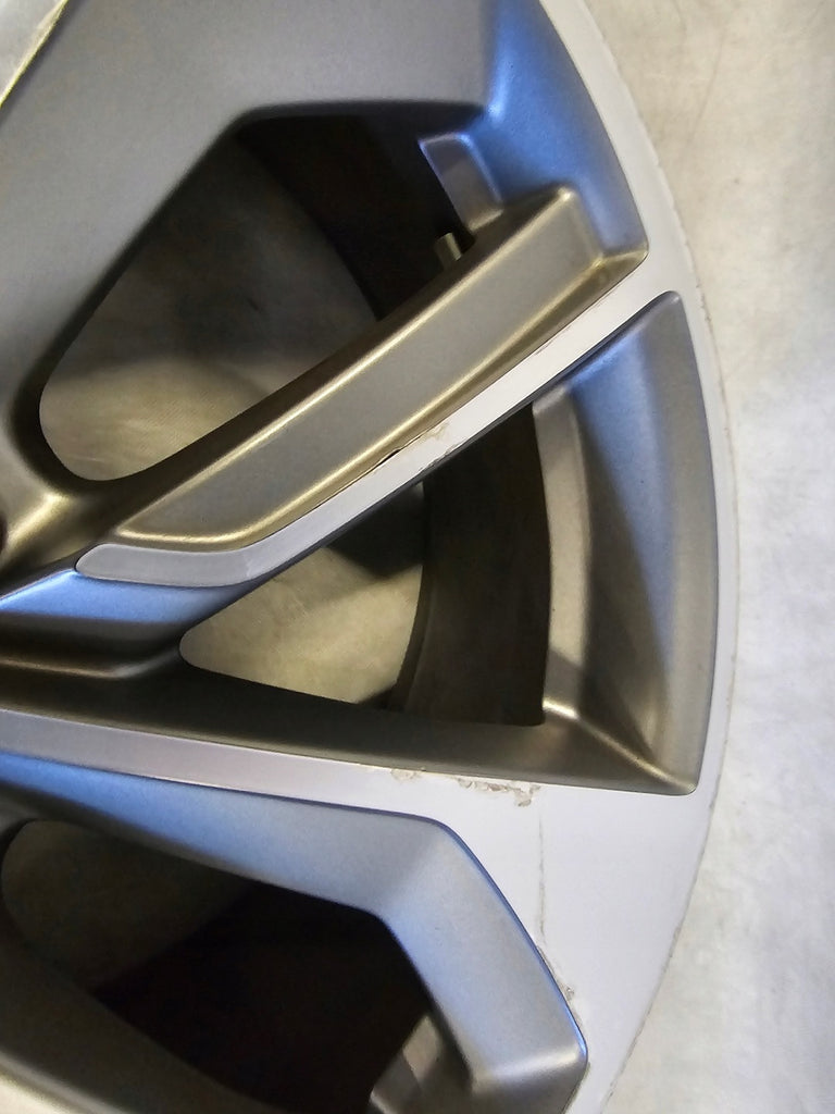 1x Alufelge 19 Zoll 8.0" 5x112 45ET 81A601025AC Audi Q2 Rim Wheel