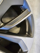 Laden Sie das Bild in den Galerie-Viewer, 1x Alufelge 19 Zoll 8.0&quot; 5x112 45ET 81A601025AC Audi Q2 Rim Wheel