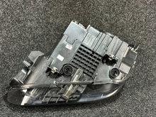 Laden Sie das Bild in den Galerie-Viewer, Frontscheinwerfer BMW X2 F39 7420434-11 Rechts Scheinwerfer Headlight SCH5009227610dk