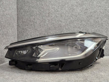Laden Sie das Bild in den Galerie-Viewer, Frontscheinwerfer VW Passat 3J1941035 LED Links Scheinwerfer Headlight SCH7227896553lh
