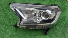 Laden Sie das Bild in den Galerie-Viewer, Frontscheinwerfer Ford Ranger Links Scheinwerfer Headlight