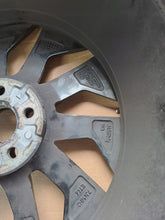 Laden Sie das Bild in den Galerie-Viewer, 1x Alufelge 16 Zoll 7.0&quot; 5x100 46ET Matt Grau 6V0601025N Skoda Fabia Iii