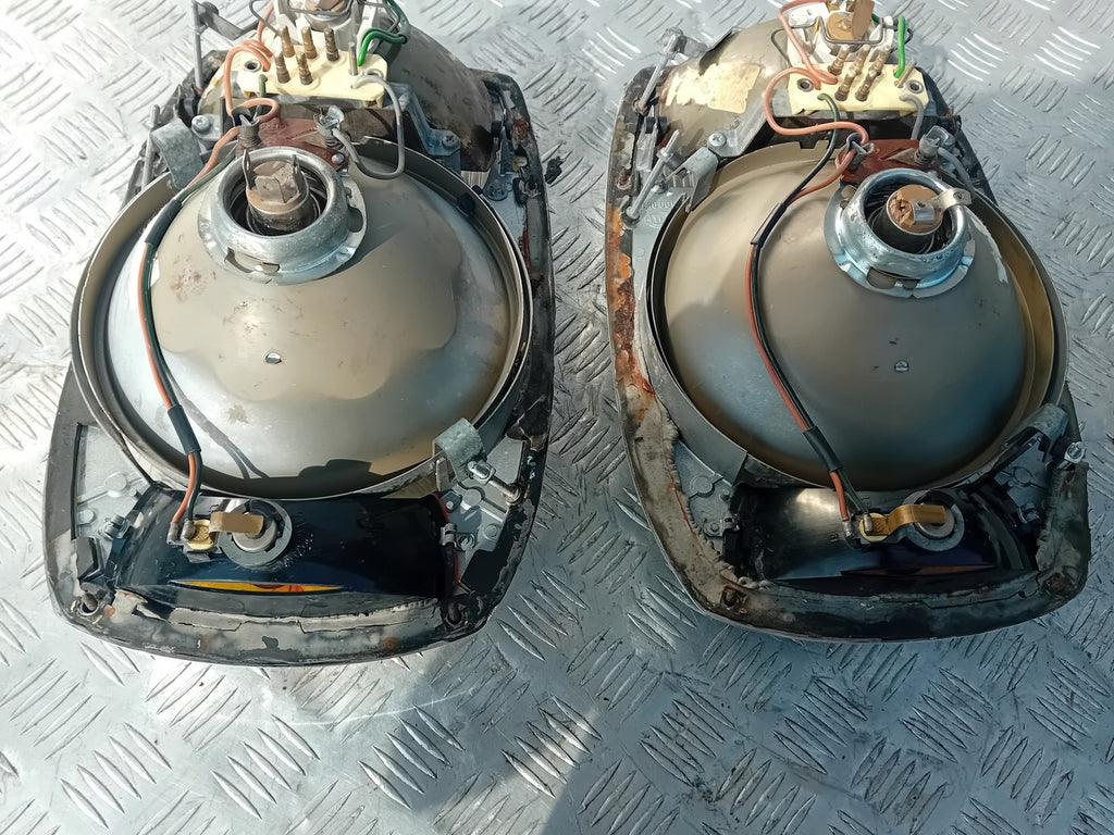 Frontscheinwerfer Mercedes-Benz W115 Ein Stück (Rechts oder Links) Headlight