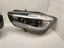Laden Sie das Bild in den Galerie-Viewer, Frontscheinwerfer Mercedes-Benz W247 A2479060904 A2479061004 LED Ein Satz SCH3032972978is