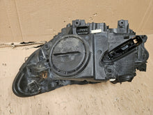 Laden Sie das Bild in den Galerie-Viewer, Frontscheinwerfer BMW 1 F21 F20 1EL010741-22 Bi-Xenon Rechts Headlight SCH2454338601ln
